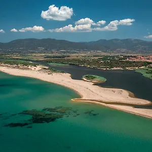 https://villetta-i-pini-baia-verde.in-sardinia.net